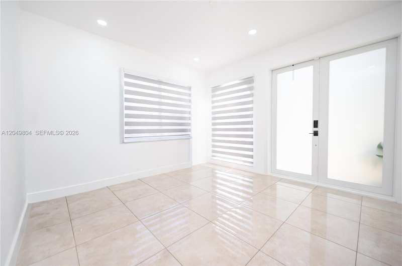 1046 NE 17th Ter, Homestead FL 33033