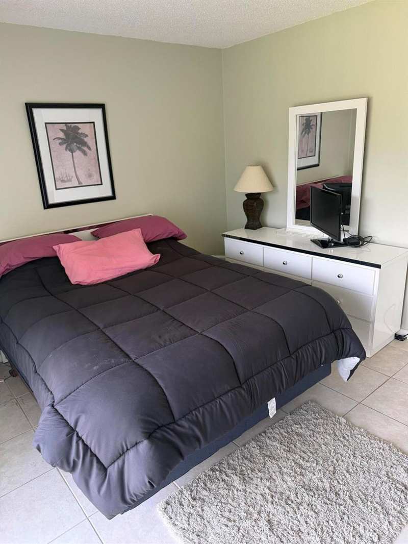 469 Mansfield L # L, Boca Raton FL 33434