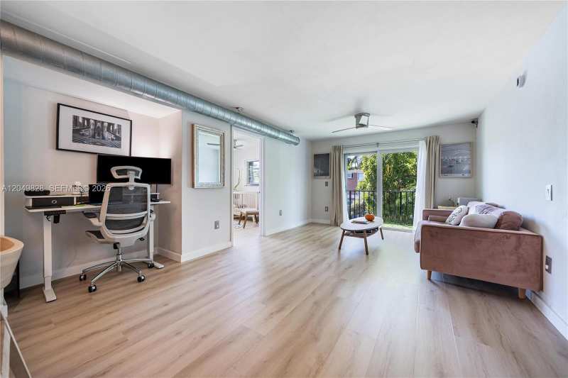1900 Meridian Ave # 204, Miami Beach FL 33139