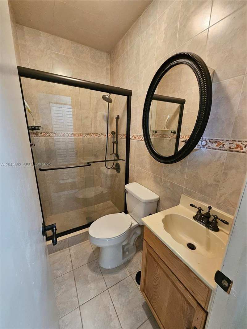 12340 SW 41st St # 1, Miami FL 33175