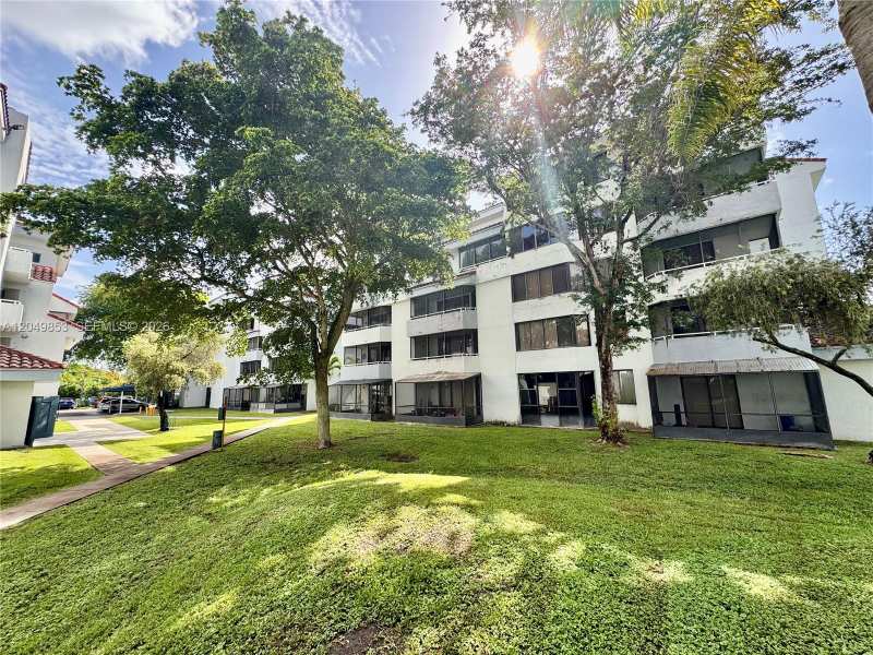 8215 SW 152nd Ave # 304, Miami FL 33193