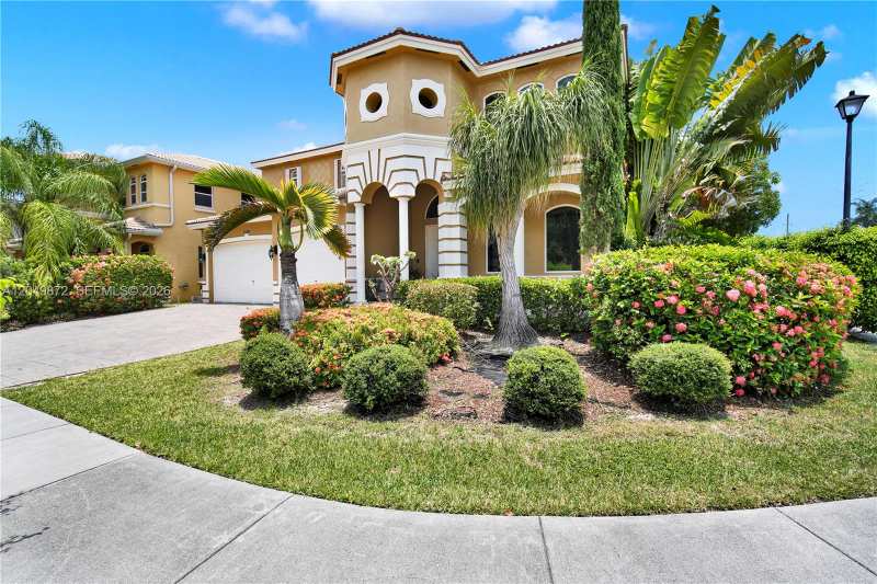20765 SW 89th Ave, Cutler Bay FL 33189