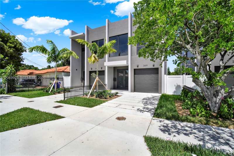 2889 SW 35th Ave # 2889, Miami FL 33133