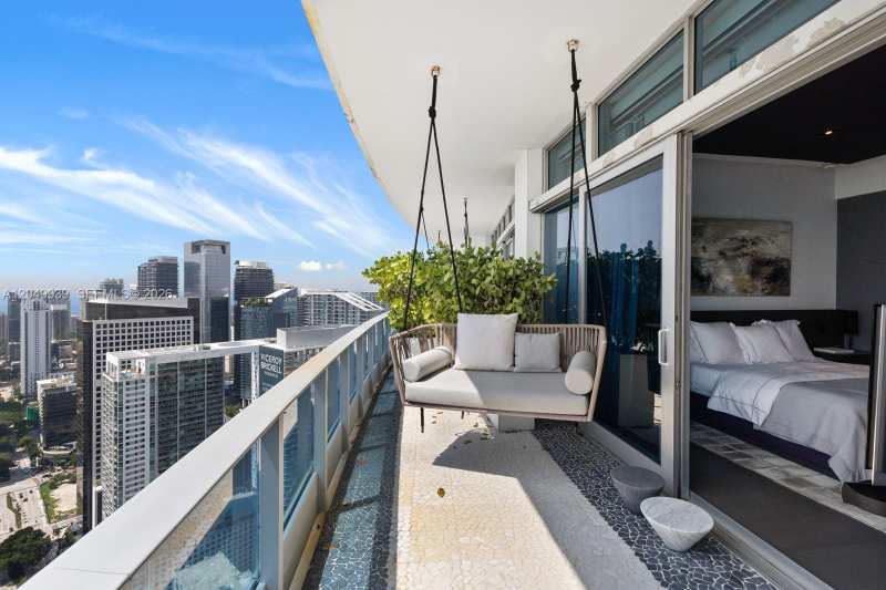 200 Biscayne Boulevard Way # 5404, Miami FL 33131