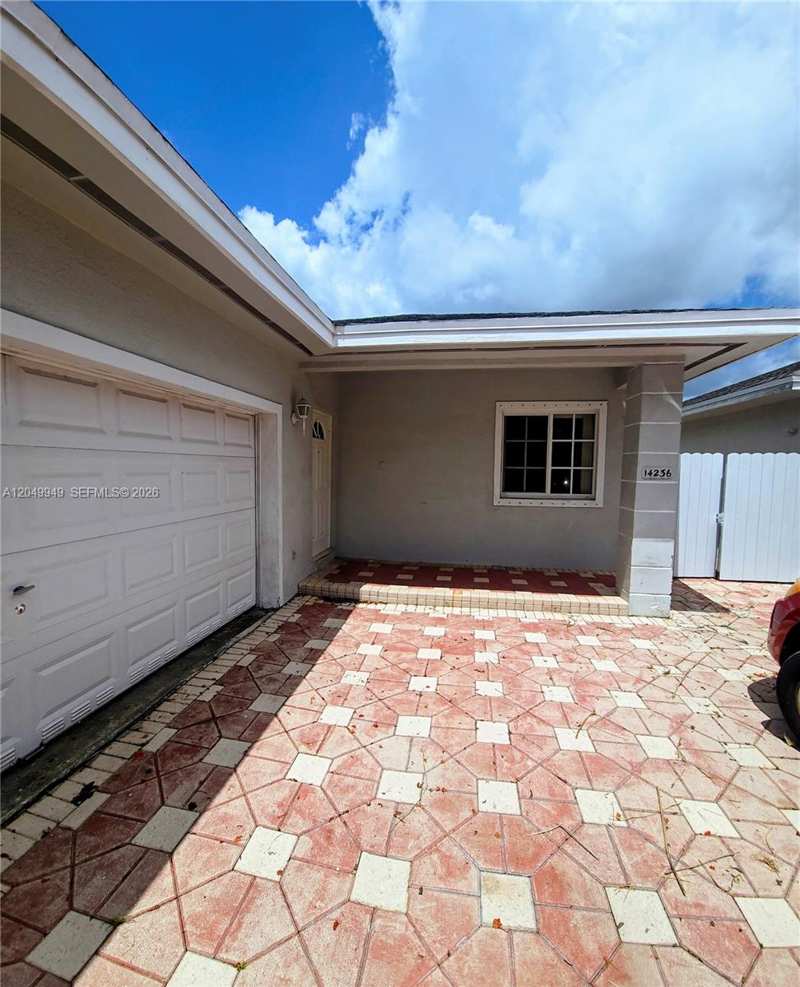14236 SW 148th Ave, Miami FL 33196