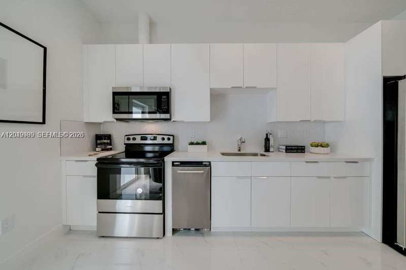 2938 NW 27th St # 2938, Miami FL 33142