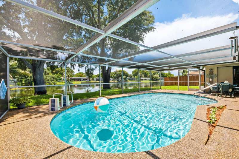 1720 NW 105th Avenue, Pembroke Pines FL 33026
