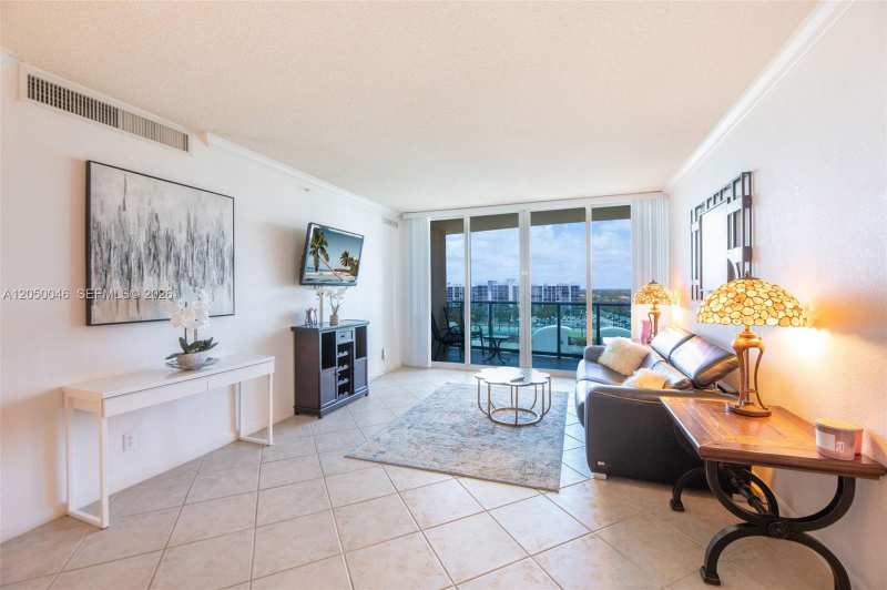 2501 S Ocean Dr # 828, Hollywood FL 33019