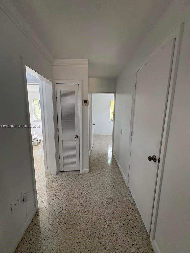 475 NE 164th St, Miami FL 33162