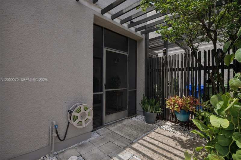 11213 NW 14th Ct, Pembroke Pines FL 33026