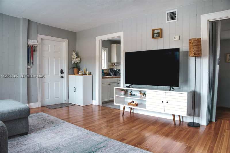 1624-1630 Jackson St, Hollywood FL 33020