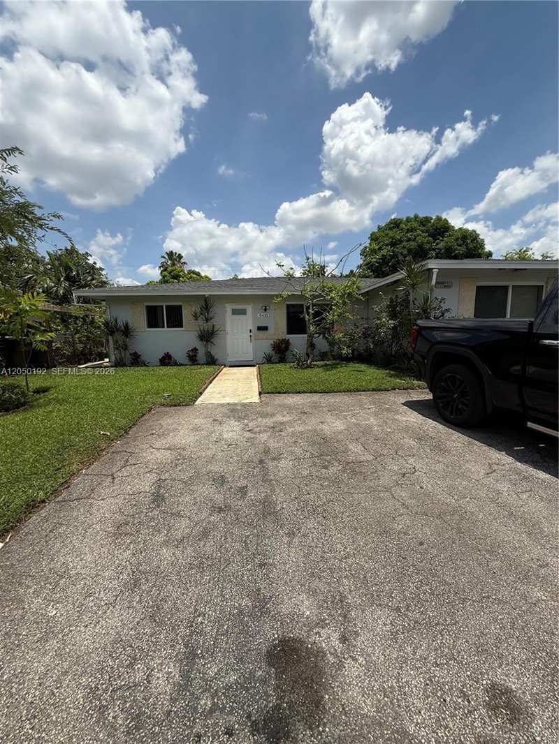 5431 NW 17th Ct, Lauderhill FL 33313