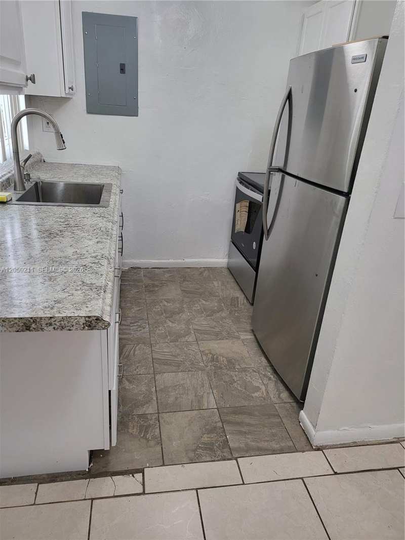755 NW 84th St, Miami FL 33150