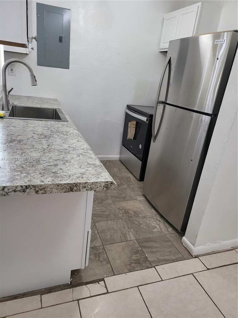755 NW 84th St, Miami FL 33150