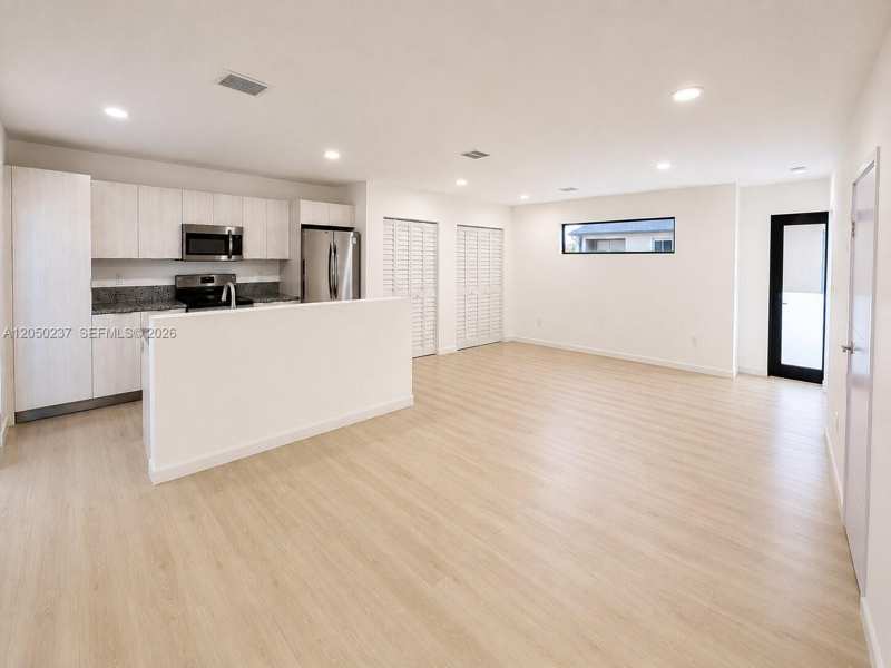 552 NW 7th St # 6, Florida City FL 33034