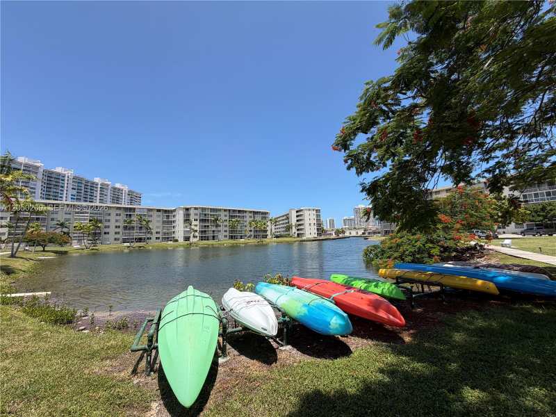 2851 Leonard Dr # J511, Aventura FL 33160