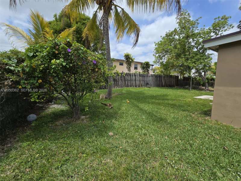 724 SW 7th Ter # 2, Hallandale Beach FL 33009