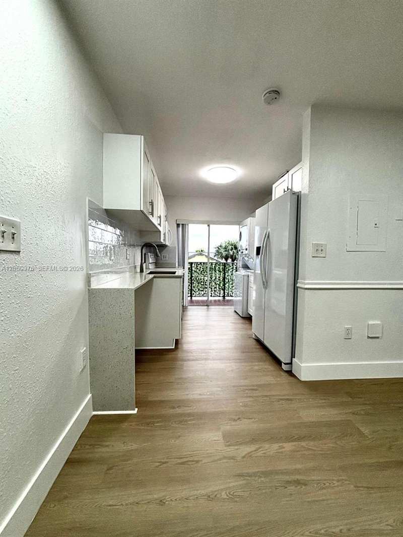 3514 W 76th St # 203, Hialeah FL 33018