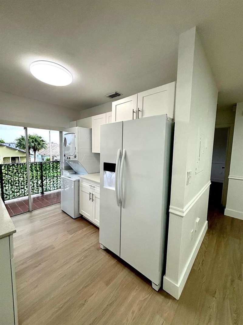3514 W 76th St # 203, Hialeah FL 33018
