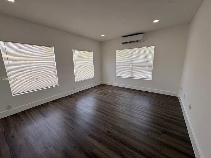 3237 SW 4th St # 5, Miami FL 33135