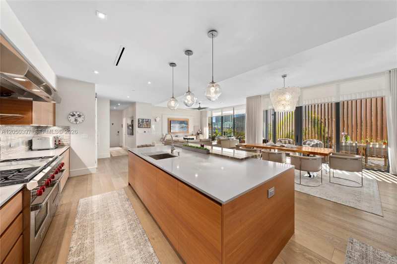 3581 E Glencoe St # 403, Miami FL 33133