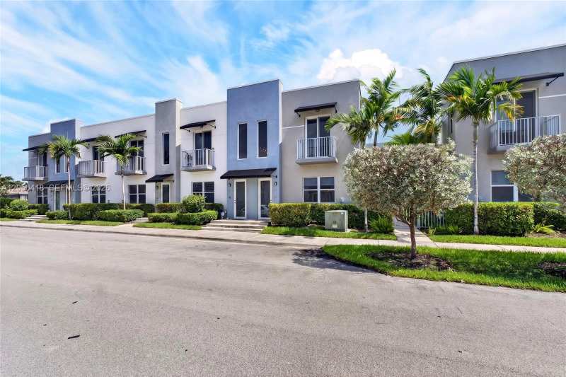 405 NE 35th Ct # 5, Oakland Park FL 33334