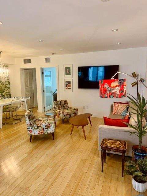 1242 Alton Rd # 205, Miami Beach FL 33139