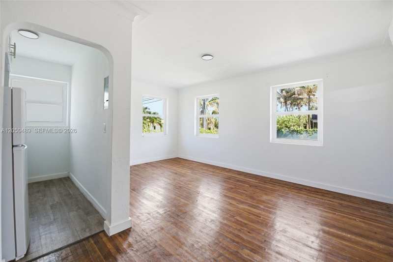 101 NW 74th St # 1, Miami FL 33150