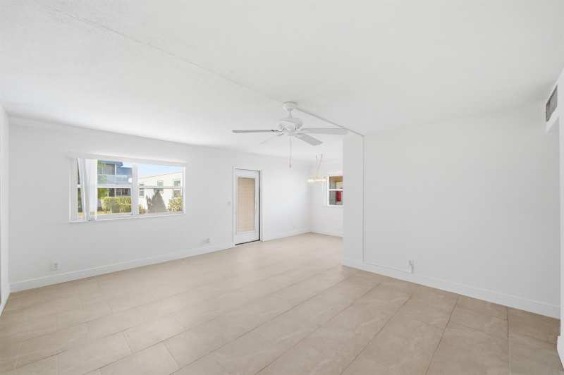 452 Brittany J, Delray Beach FL 33446