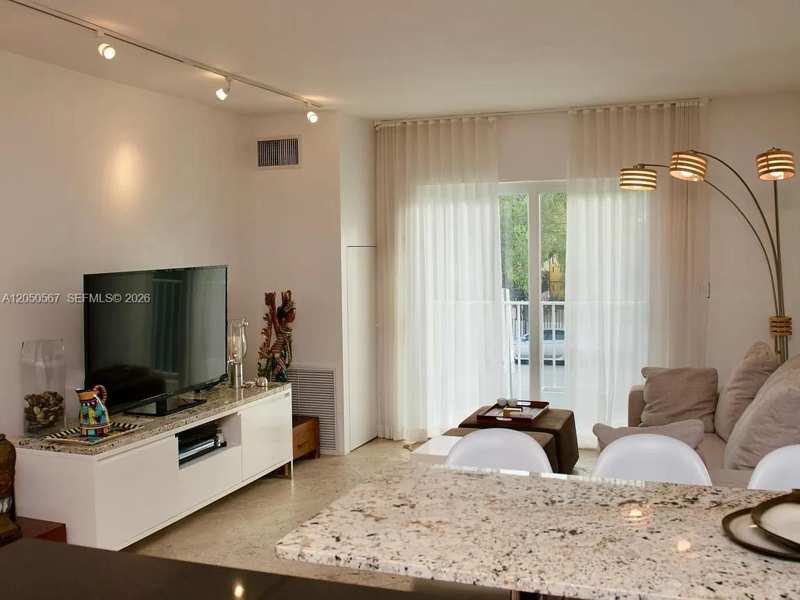 1420 Pennsylvania Ave # 210, Miami Beach FL 33139