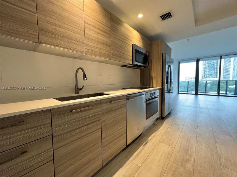 121 NE 34th St # L505, Miami FL 33137