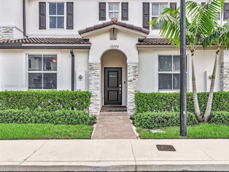12209 NW 24th Pl, Miami FL 33167