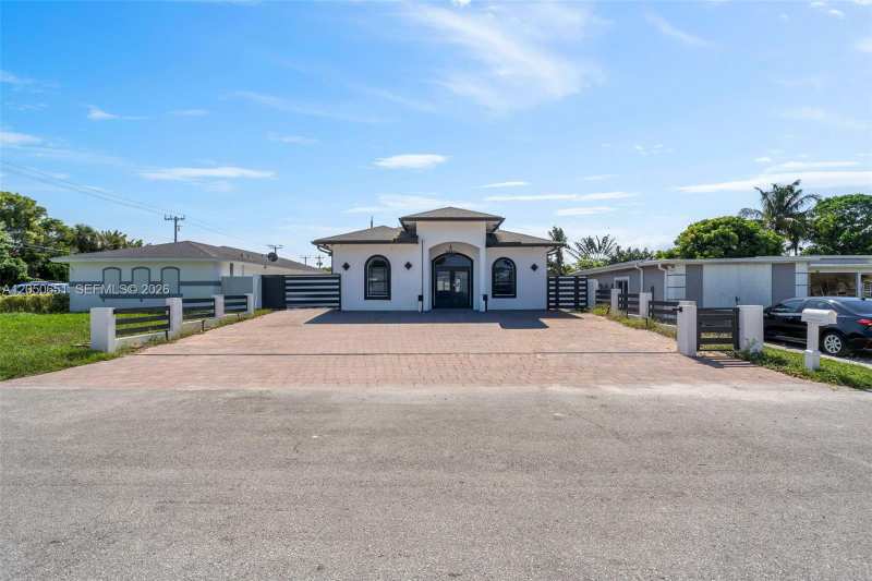725 Mercury St, West Palm Beach FL 33406