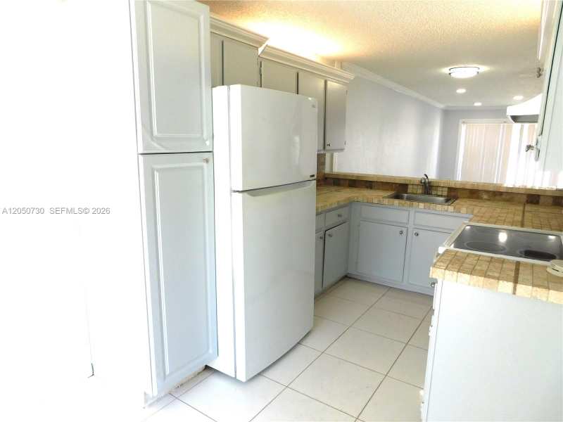 899 Crystal Lake Dr # 899, Deerfield Beach FL 33064