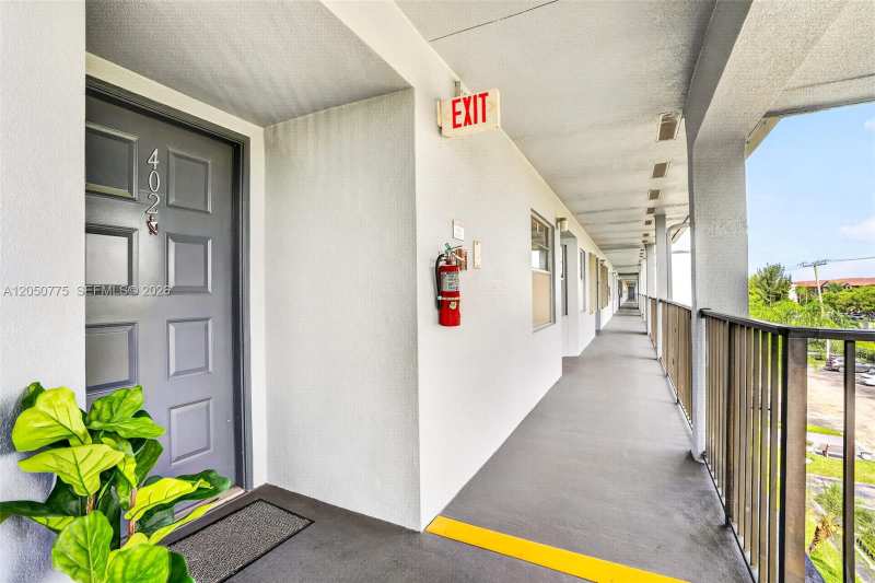 12701 SW 14th St # 402J, Pembroke Pines FL 33027