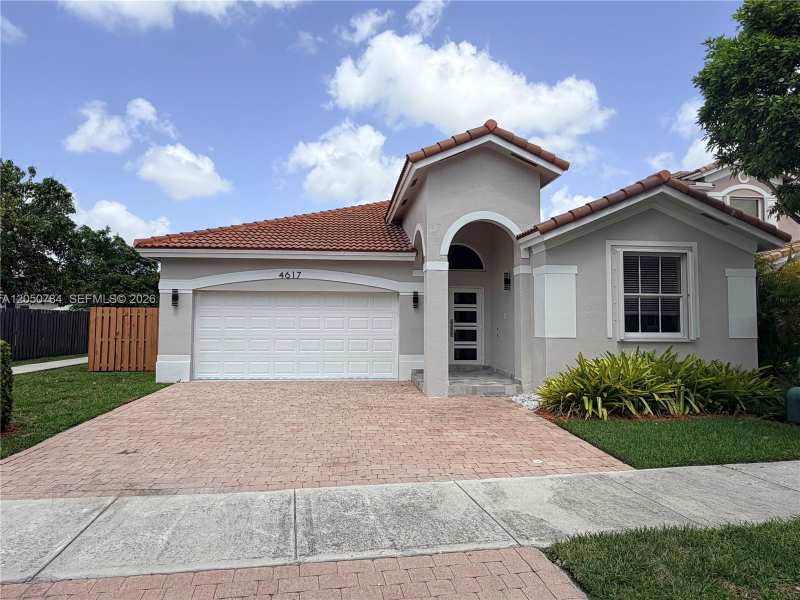 4617 NW 96th Ave, Doral FL 33178