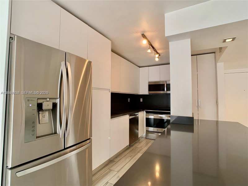 9360 Fontainebleau Blvd # 212, Miami FL 33172