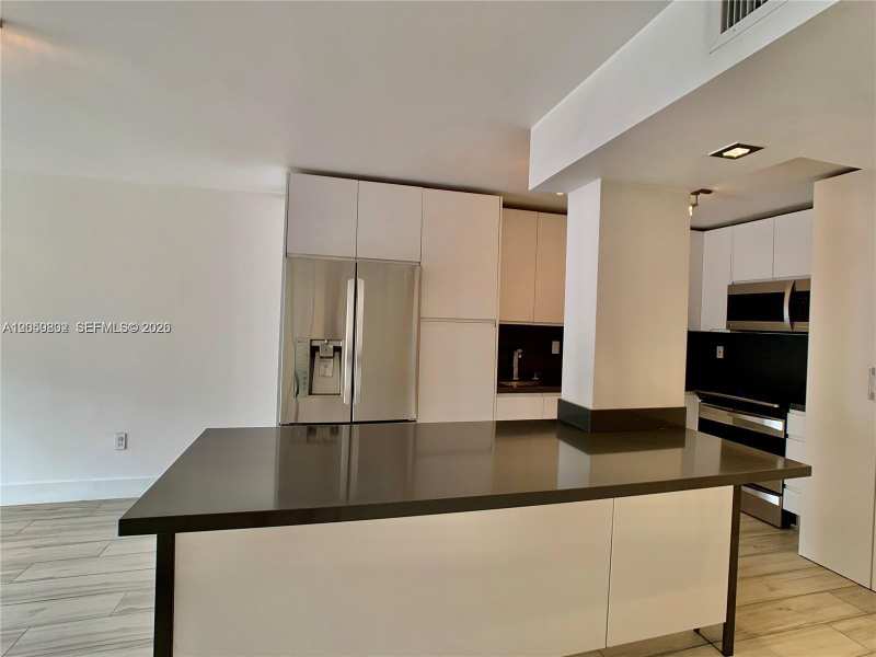 9360 Fontainebleau Blvd # 212, Miami FL 33172