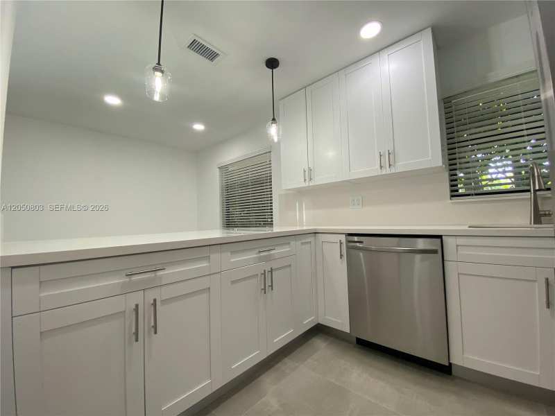 3626 SW 16th St # 3626, Miami FL 33145