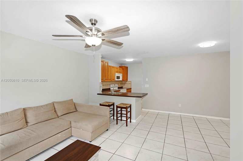 2530 W 67th Pl # 29, Hialeah FL 33016