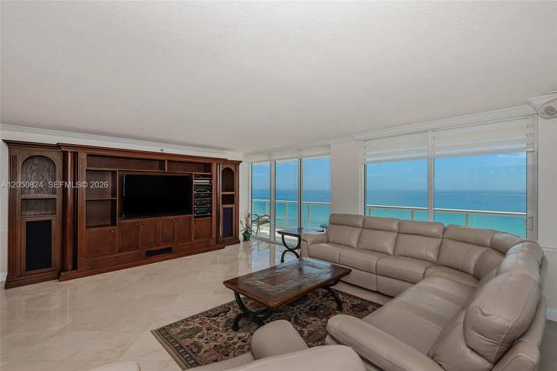 8855 Collins Ave # 8J, Surfside FL 33154