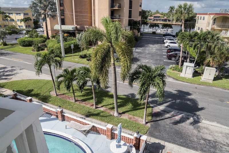 424 N Riverside Drive, Pompano Beach FL 33062