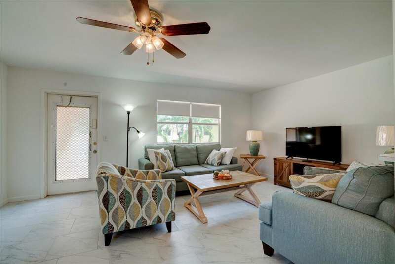 222 Saxony E # 222, Delray Beach FL 33446