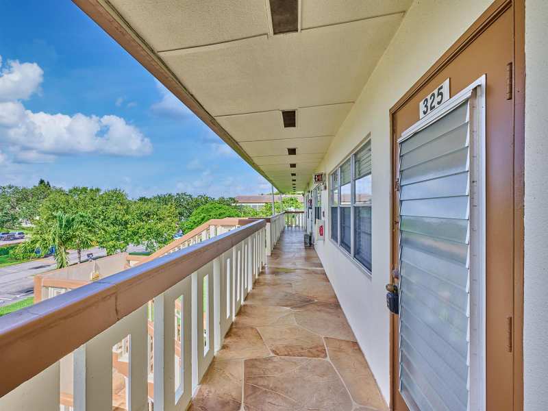 325 Mansfield Drive # H, Boca Raton FL 33434