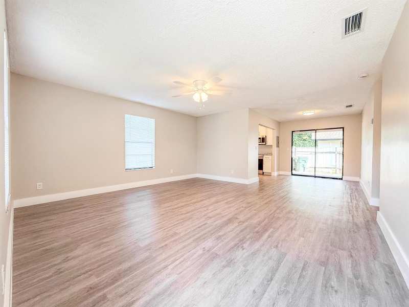 3082 Swain Boulevard, FL 33463