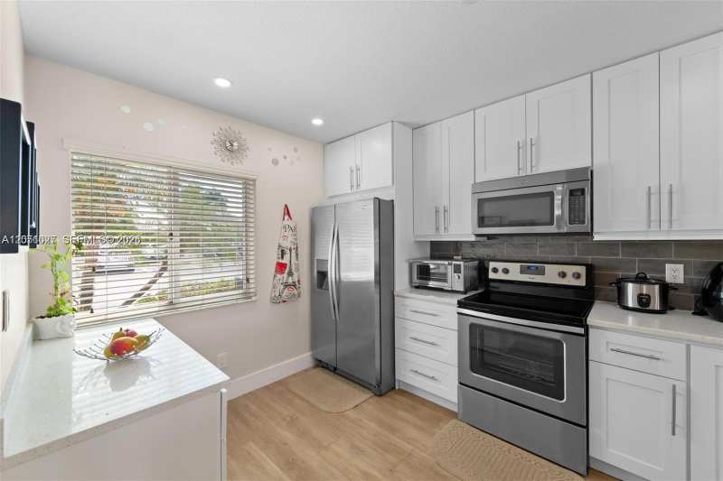 542 NW 208th Ter # 542, Pembroke Pines FL 33029