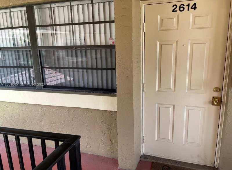 2614 Riverside Dr # 2614, Coral Springs FL 33065