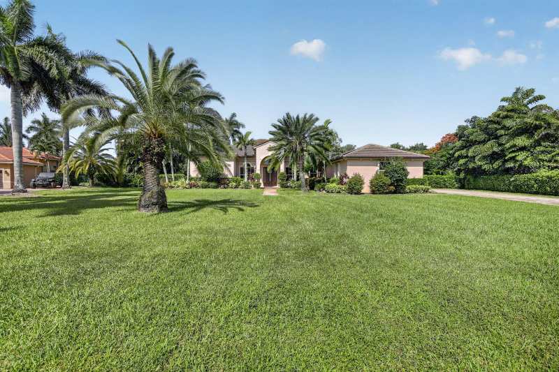 3143 SW 141st Terrace, Davie FL 33330