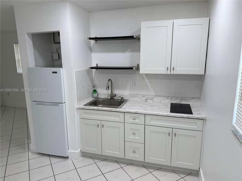 8301 SW 19th St, Miami FL 33155