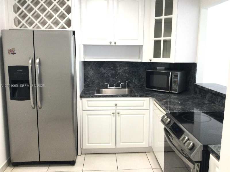 500 Three Islands Blvd # M16, Hallandale Beach FL 33009